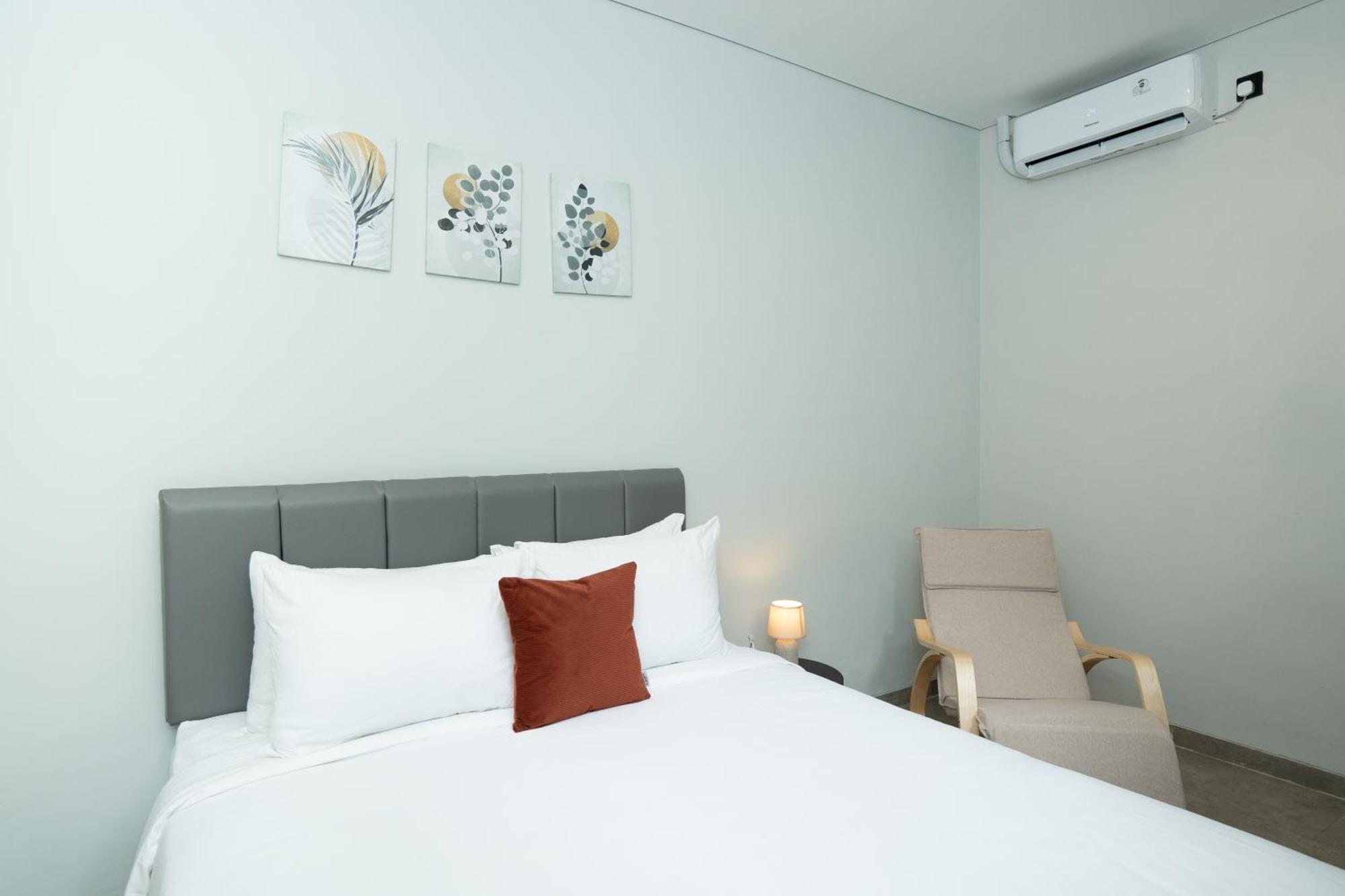 27 * Sanur (Bali)
